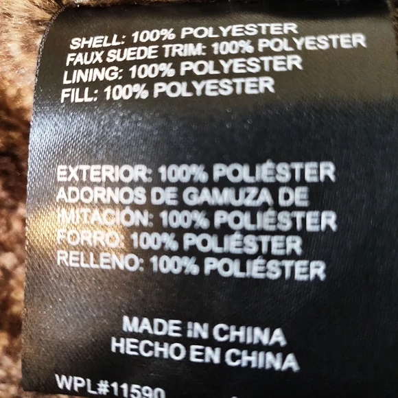 Weatherproof fur lined vest. - Picture 7 of 12